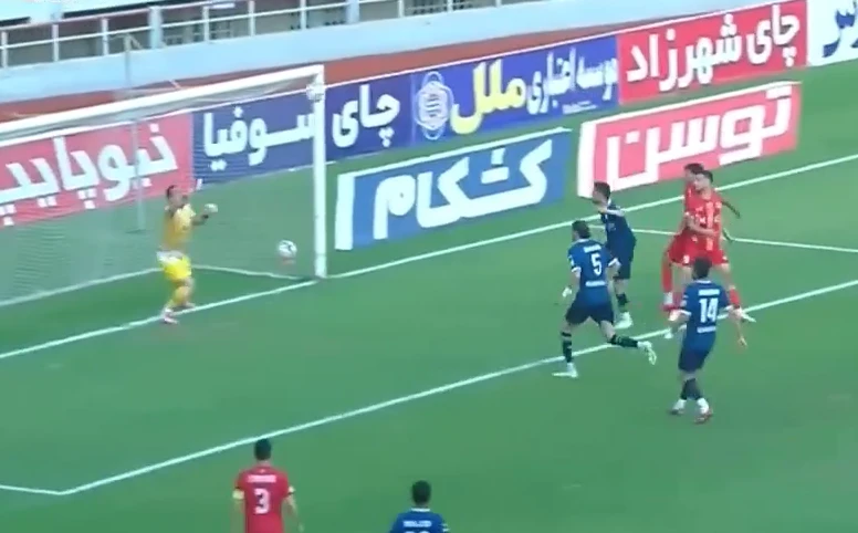 گل اول فولاد به گل گهر سیرجان توسط محروقی