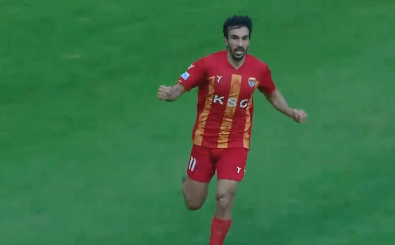 گل دوم فولاد به گل گهر سیرجان توسط محمدرضا سلیمانی